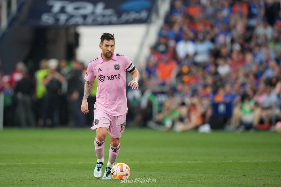 锋线新陈代 锋线新陈代