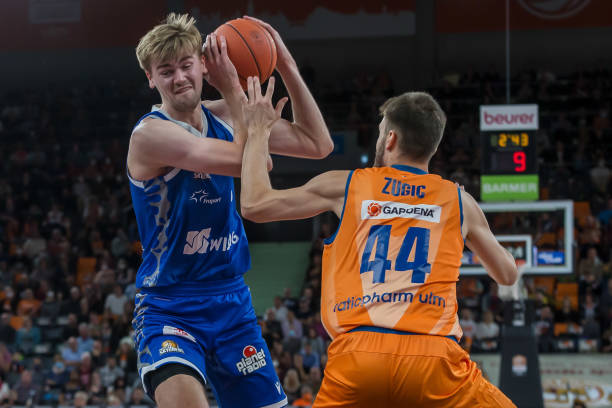 球接应外线 球接应外线